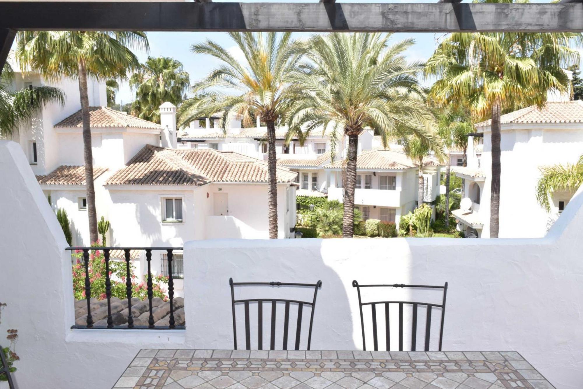 Apartemen Atico Duplex Urbanizacion Naranjos Marbella